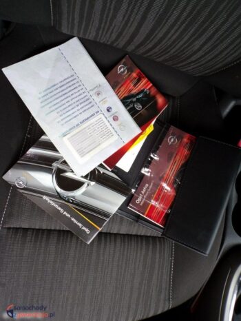 Opel Astra full
