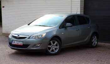 Opel Astra full