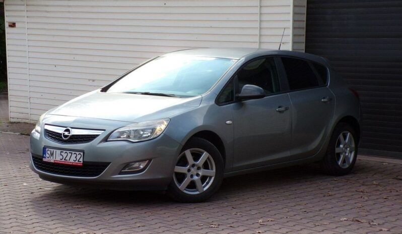 Opel Astra full