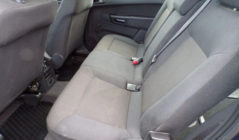 Opel Zafira full