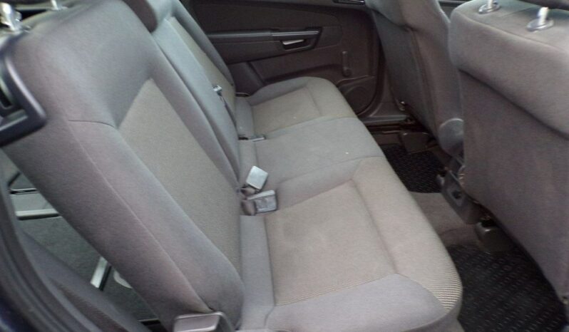 Opel Zafira full