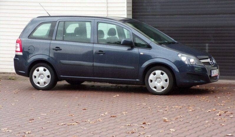 Opel Zafira full