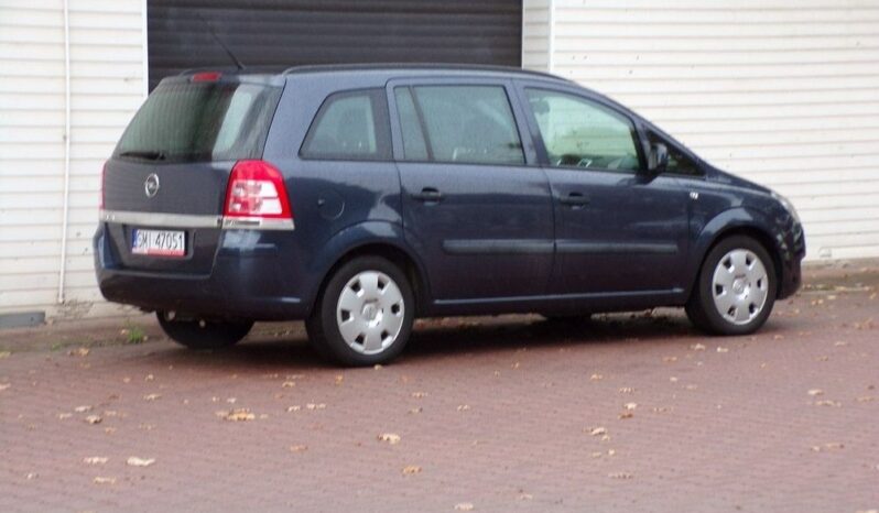 Opel Zafira full