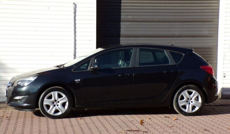 Opel Astra full