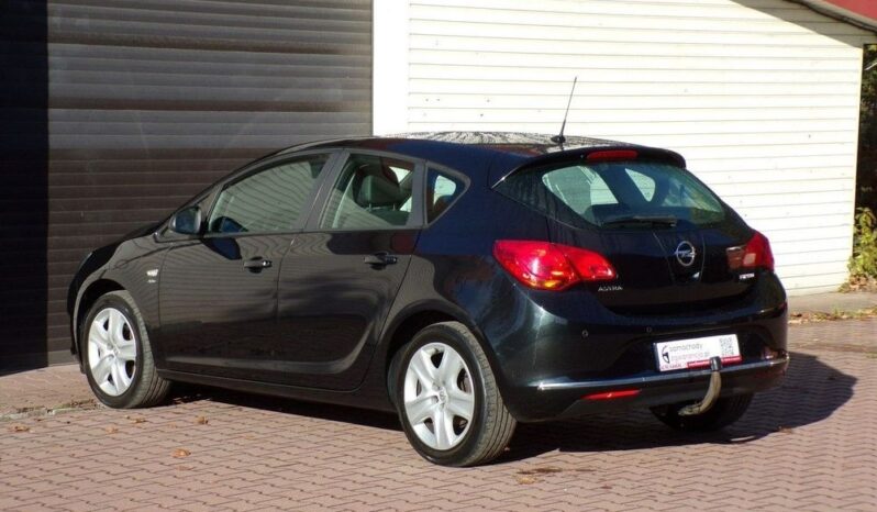 Opel Astra full