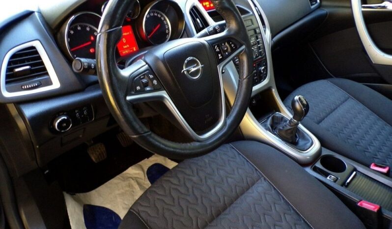 Opel Astra full