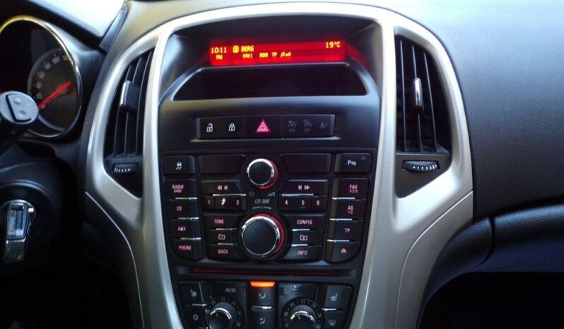Opel Astra full