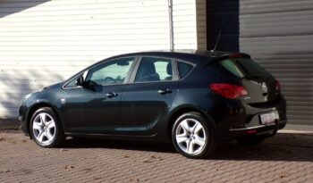 Opel Astra full