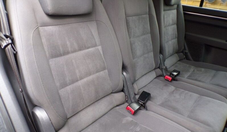 Volkswagen Touran full