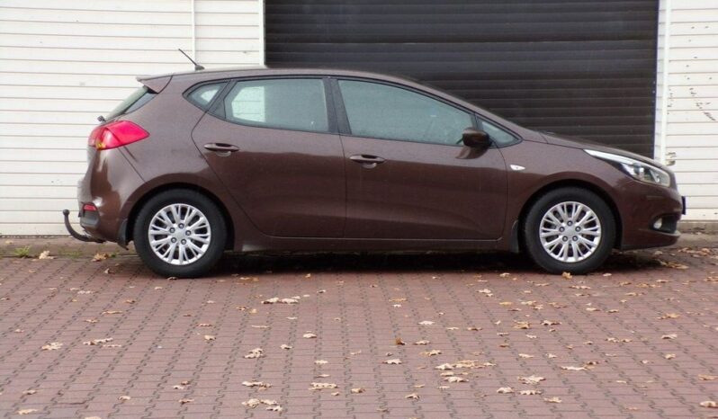 Kia Ceed full