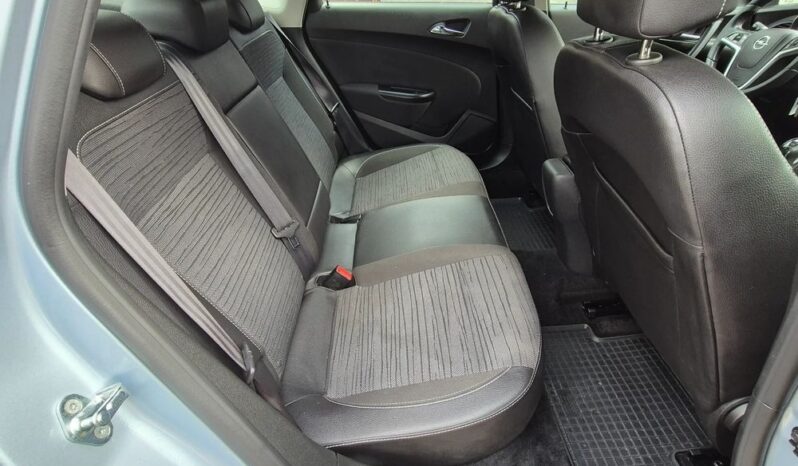 Opel Astra full