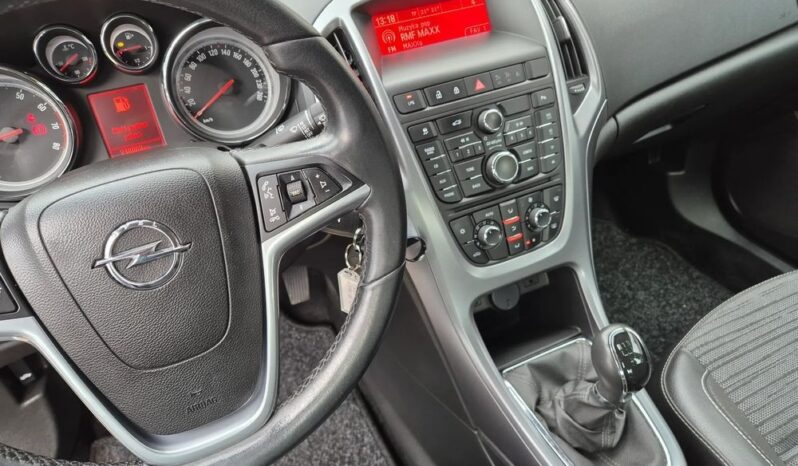 Opel Astra full