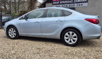 Opel Astra full