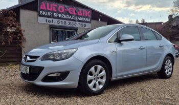 Opel Astra full