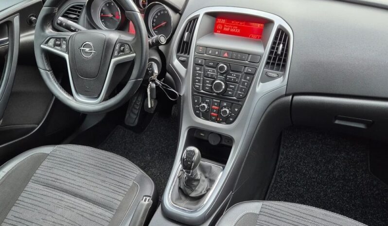 Opel Astra full
