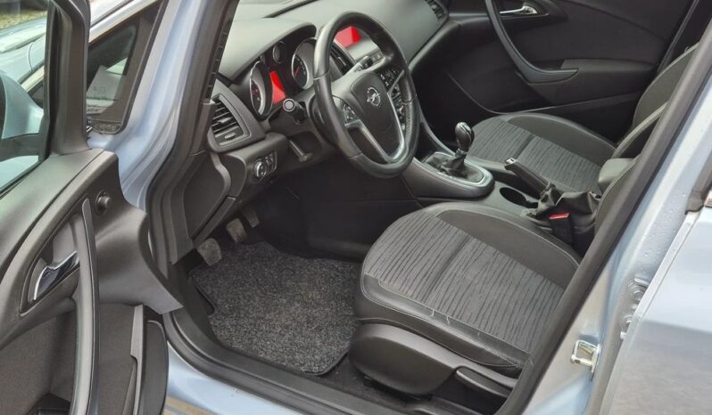 Opel Astra full
