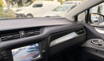 Toyota Avensis full