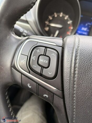 Toyota Avensis full