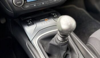 Toyota Avensis full