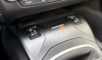 Toyota Avensis full