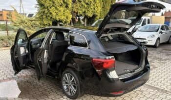 Toyota Avensis full