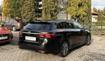 Toyota Avensis full