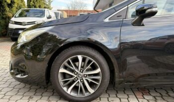 Toyota Avensis full