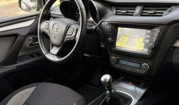 Toyota Avensis full
