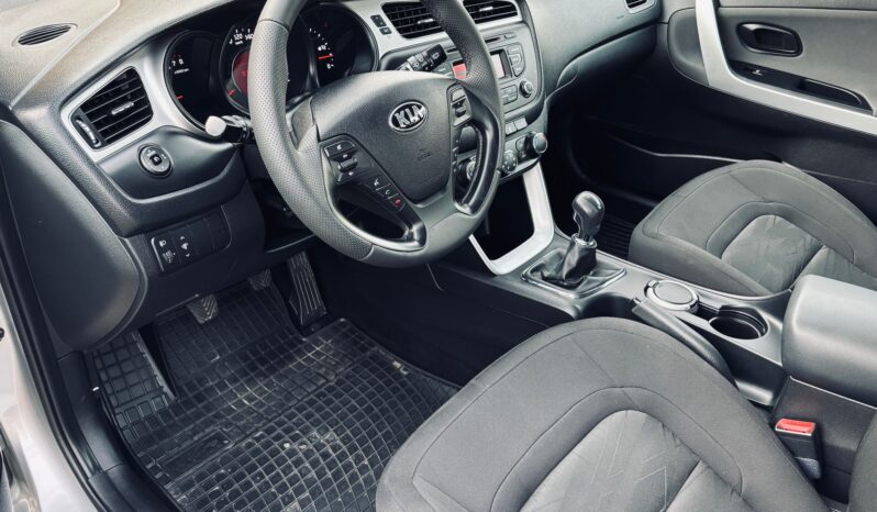 Kia Ceed full