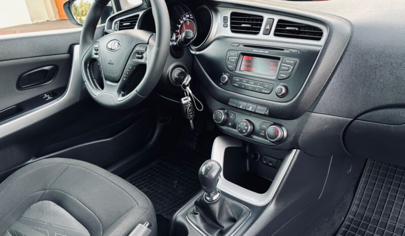 Kia Ceed full