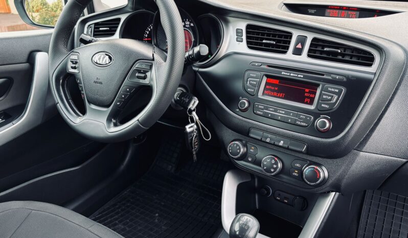 Kia Ceed full