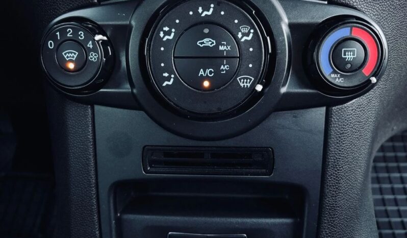 Ford Fiesta Top Stan; Z Niemiec; Zarejestrowany; FV Marża; Gwarancja 1 rok w cenie! full