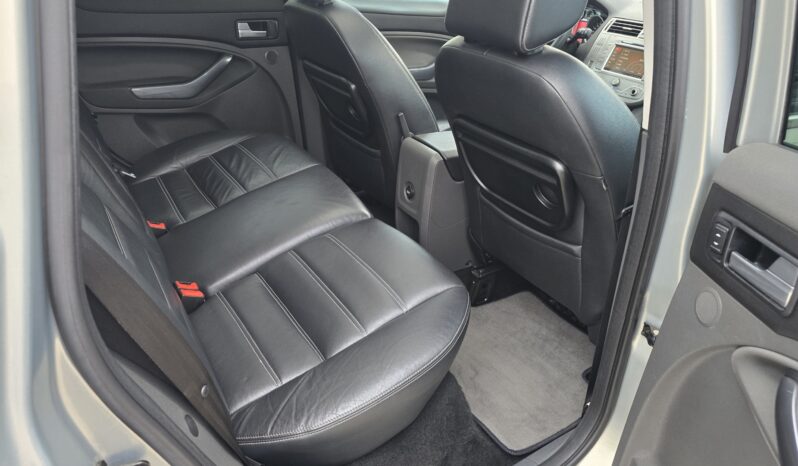 SUV FORD Kuga  2010 Diesel Automatyczna 4×4 (stały) Inny kolor 5 5 Niemcy Metalik full