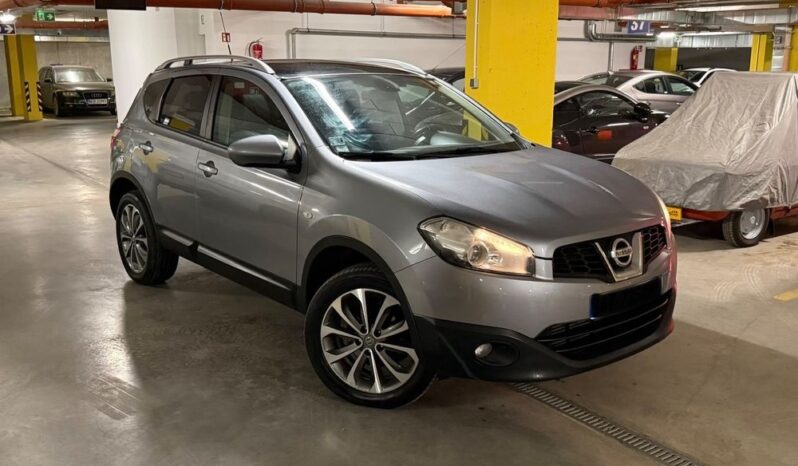 Nissan Qashqai 2.0 dCi 4 x 4 DPF tekna full