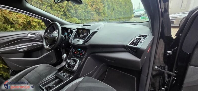 Ford Kuga 1.5 EcoBoost 2×4 ST-Line full
