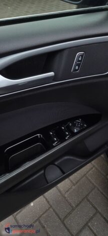 Ford Mondeo full