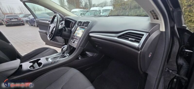 Ford Mondeo full
