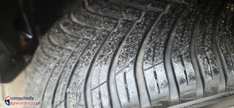 Ford Kuga 1.5 EcoBoost 2×4 ST-Line full