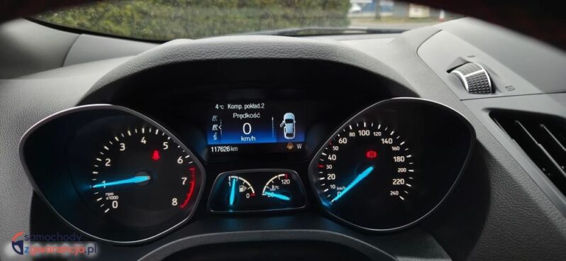 Ford Kuga 1.5 EcoBoost 2×4 ST-Line full