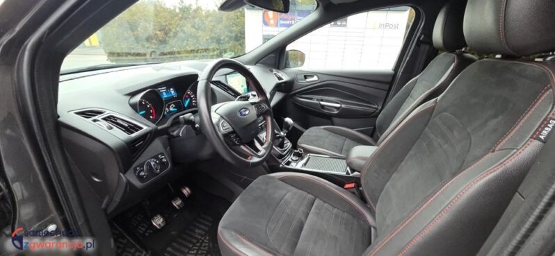 Ford Kuga 1.5 EcoBoost 2×4 ST-Line full