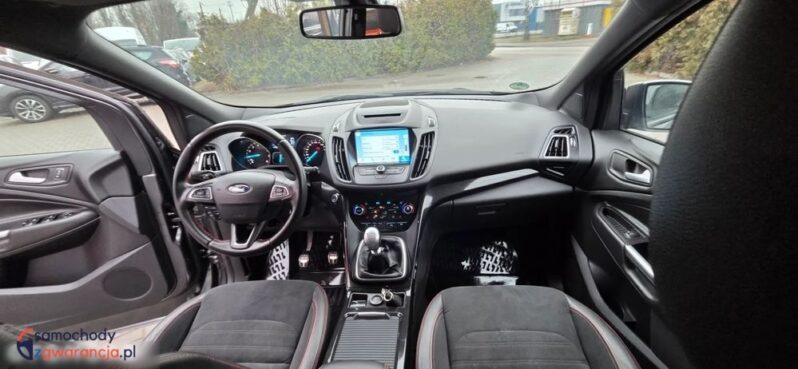 Ford Kuga 1.5 EcoBoost 2×4 ST-Line full