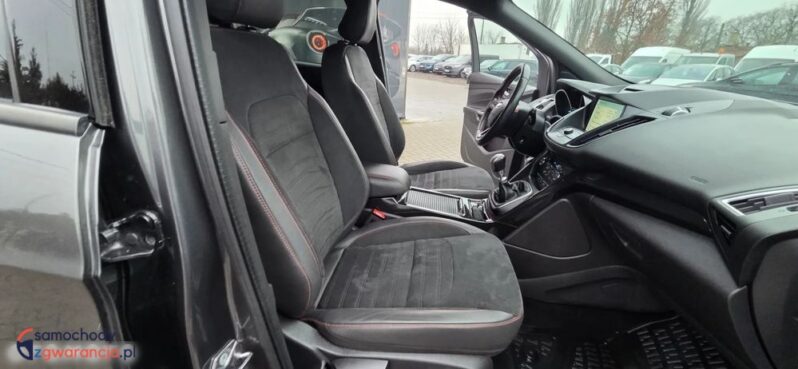 Ford Kuga 1.5 EcoBoost 2×4 ST-Line full