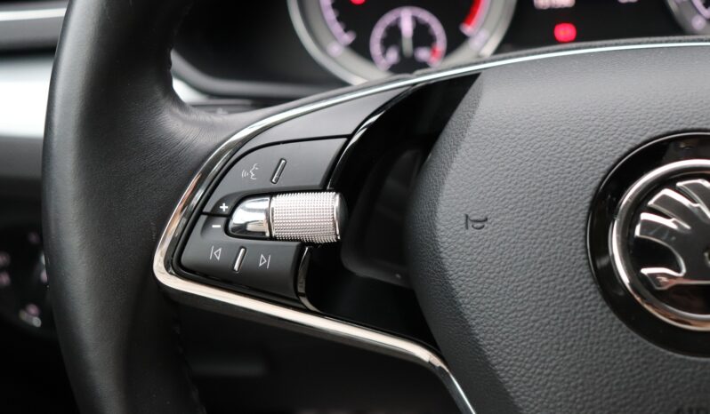 SKODA SUPERB 2.0 TDI, 1 WŁAŚCICIEL, NISKI PRZEEBIEG, SERWISOWANY, GWARANCJA full