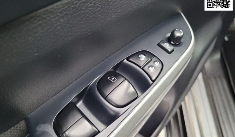 Nissan Navara full