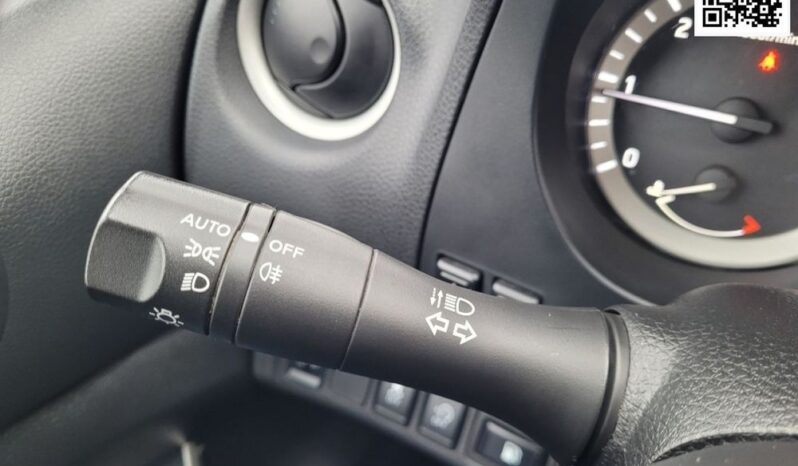 Nissan Navara full