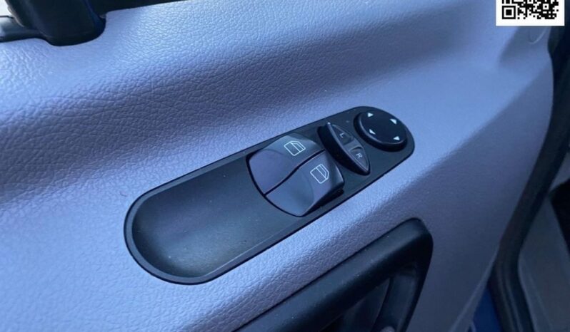 Mercedes-Benz Sprinter full