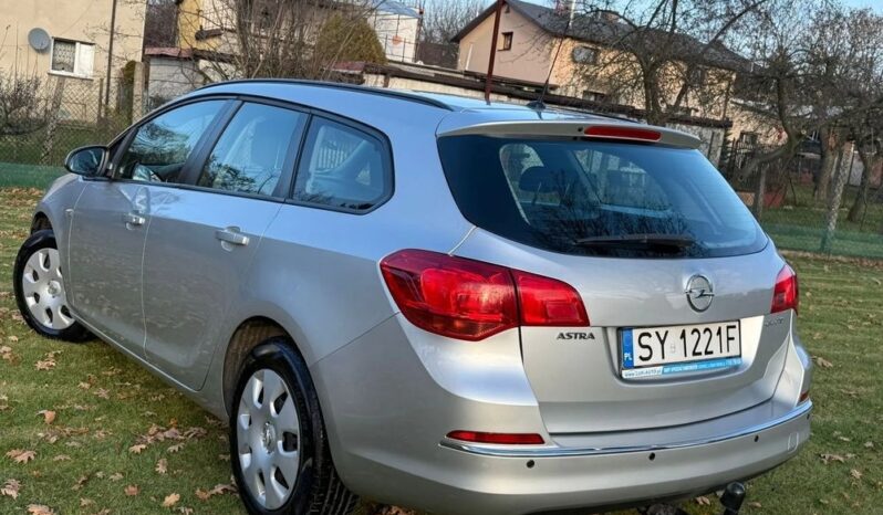 Opel Astra full