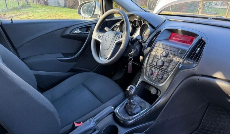 Opel Astra full