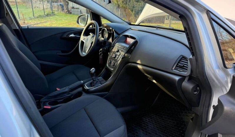 Opel Astra full