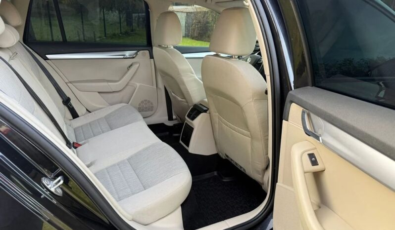 Skoda Octavia full